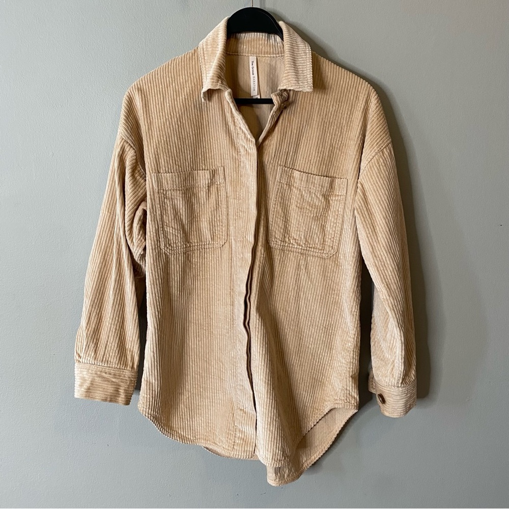 2/$25 Aritzia The Group Babaton Graydon Corduroy Button Up Shirt - Picture 2 of 7